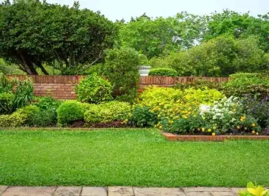 landscaping services Republic